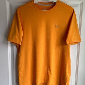 Arc’teryx Men’s Clothing T-shirt Size M